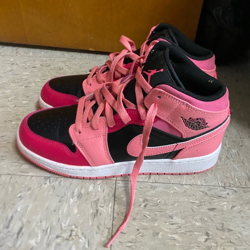 Jordan Women's Pink and Black Sneakers